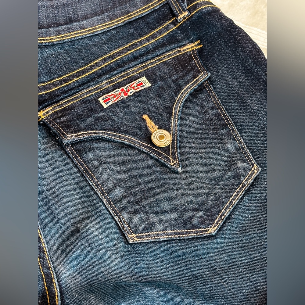 Hudson Crowley Mid Thigh Cuffed Shorts Flap Pockets Dark Wash Size 29 - Picture 4 of 10